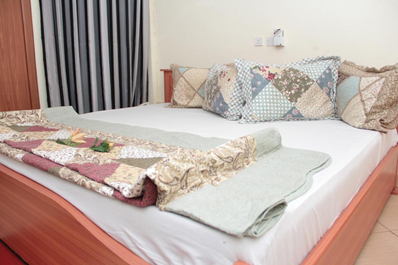 Nbangba Hotel Techiman Bagian luar foto