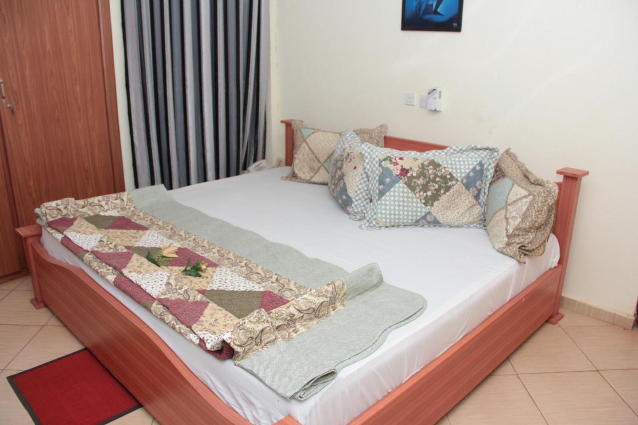 Nbangba Hotel Techiman Bagian luar foto