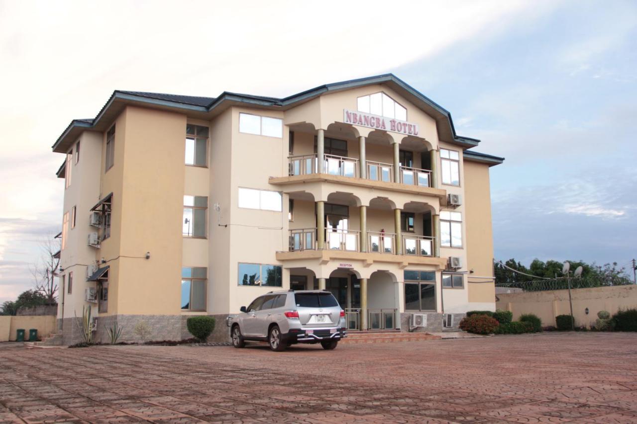 Nbangba Hotel Techiman Bagian luar foto